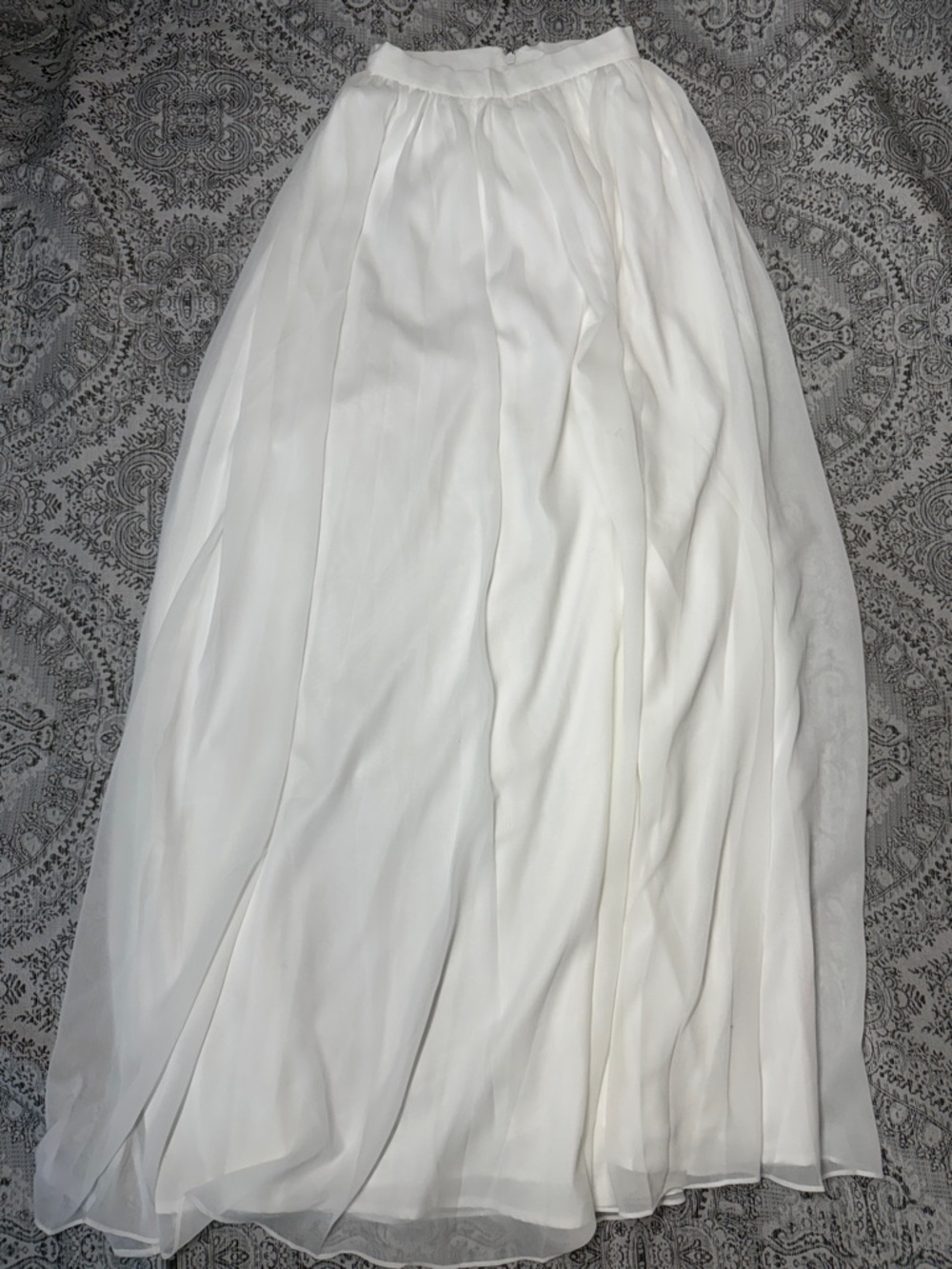 Elegant White LULUS Maxi Skirt - Size XXS
